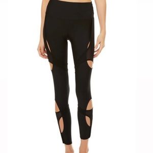 Alo Yoga High-Waisted Arch Cut-Out Leggings